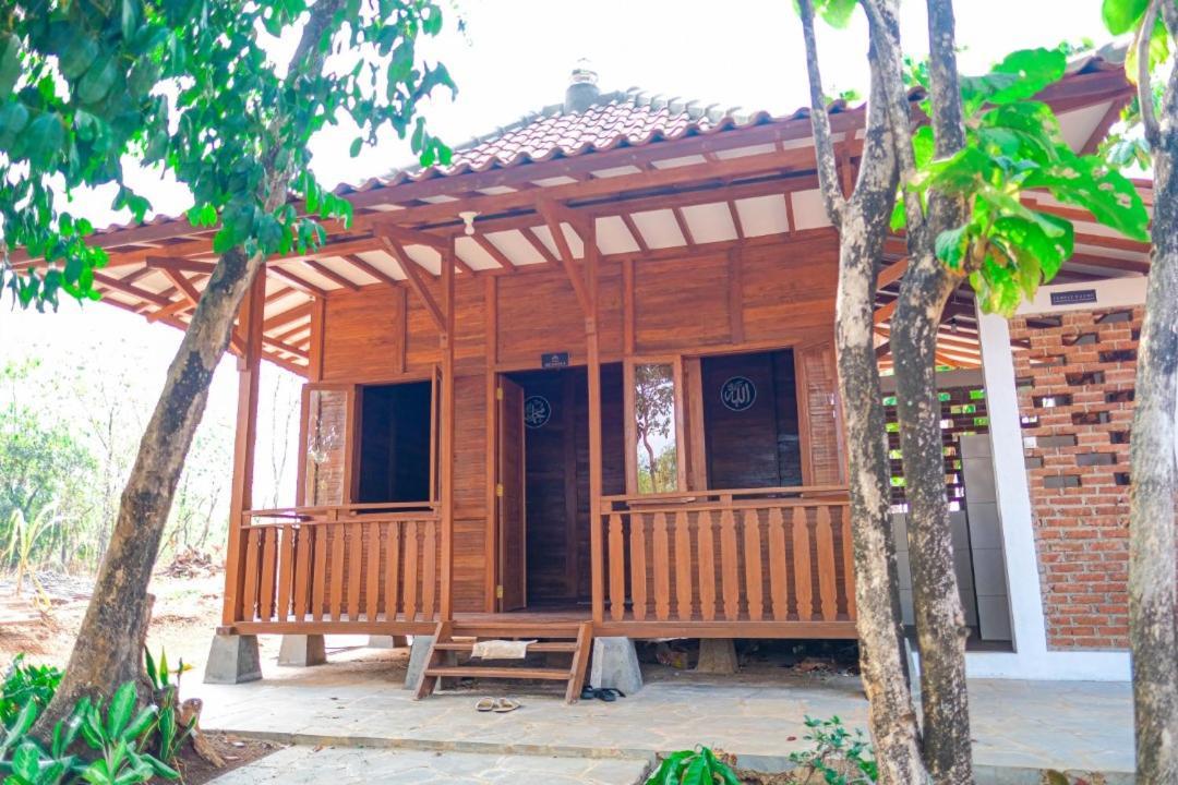 Point Of View Hotel & Resort Majalengka Exteriör bild