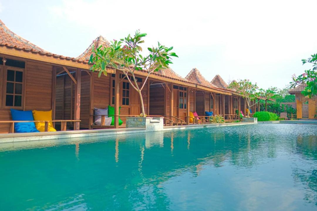 Point Of View Hotel & Resort Majalengka Exteriör bild